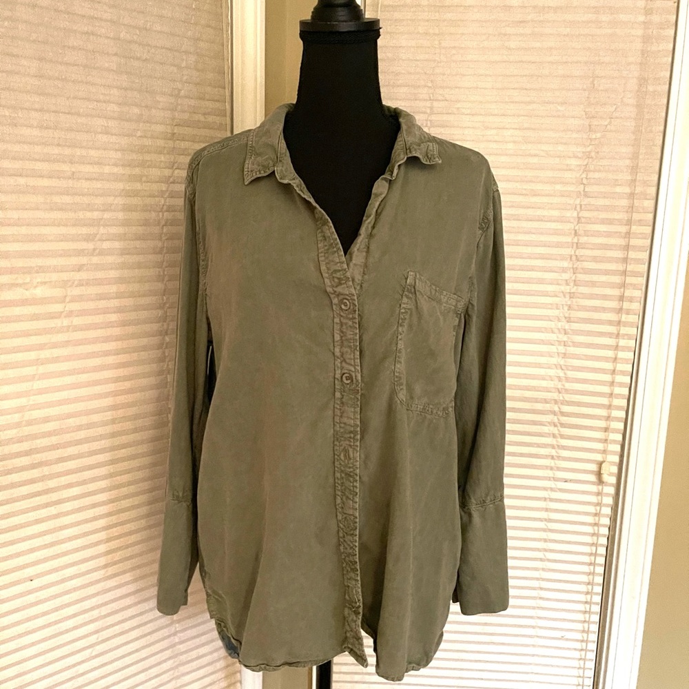 Anthropologie Cloth & Stone Green Jean Button down